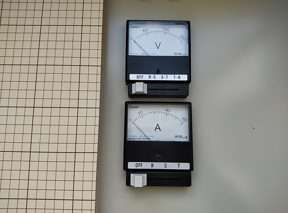 電圧計,電流計